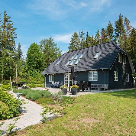 10 Person Holiday Home In Glesborg Номер фото